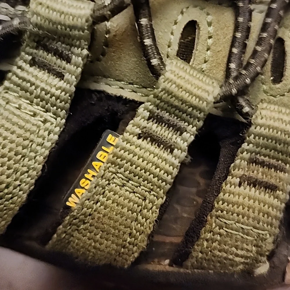 Keen Camo Sandals Big Kids sz 1